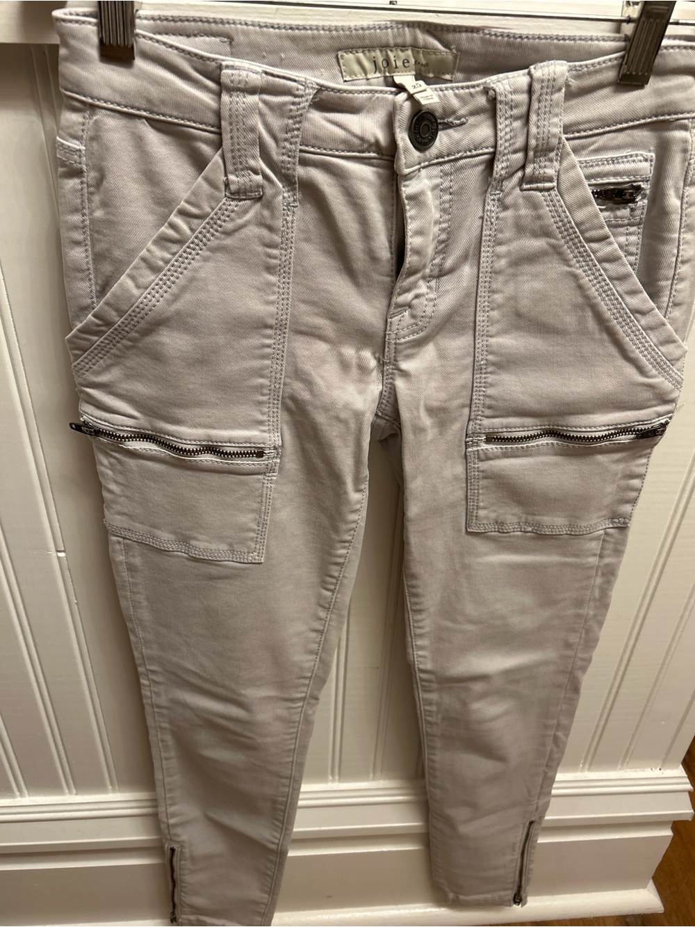 Joie Light Gray Cargo Skinny Pants Zip Pocket Ankle Zip Size 25